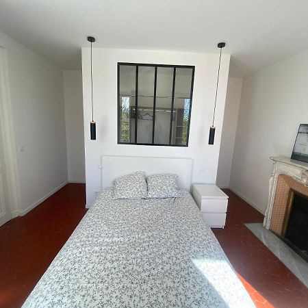 Appartement Charmant T3 Dans Le Centre Historique à Manosque Extérieur photo
